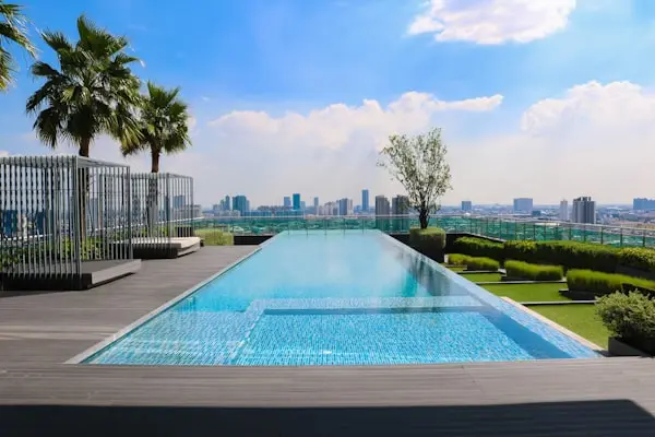 The Island Pool